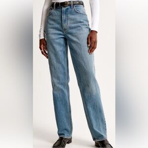 Abercrombie & Fitch Ultra High Rise 90s Straight Jeans Size 28/ 6R Medium Tonal